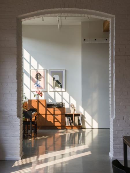 Modern Living Meets Montreal’s History in a Striking Loft Transformation