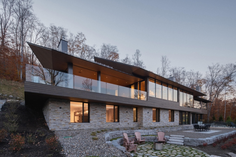 The Stunning Cliffside Home That Makes You Feel Like You’re Living in the Trees