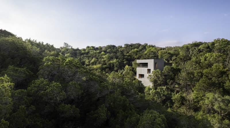 This Elevated Home Proves That Steep Sites Can Be Beautiful Ones