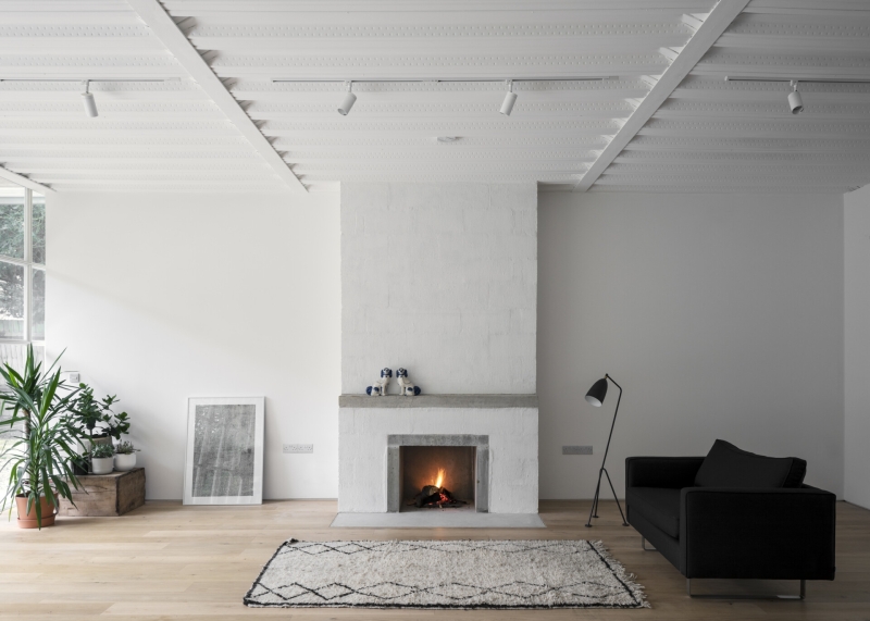 This Home Reimagines Tudor Style With a Modern Twist