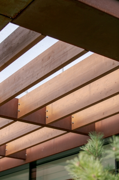 This Home’s Roof Is a Garden, and That’s Just the Beginning
