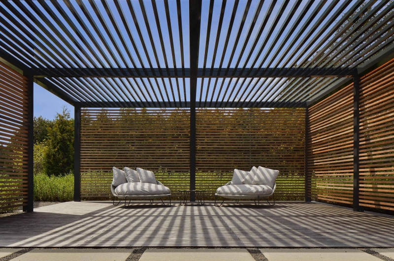 This Modern Farmhouse Reimagines the Classic Longhouse Layout