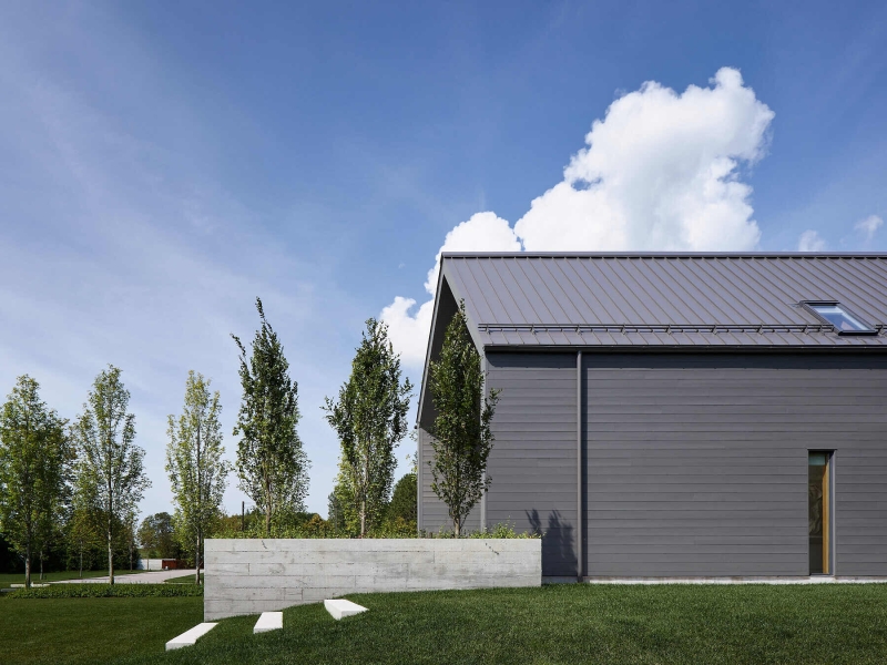 This Modern Farmhouse Reimagines the Classic Longhouse Layout