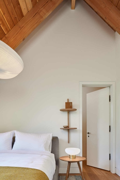 This Modern Farmhouse Reimagines the Classic Longhouse Layout