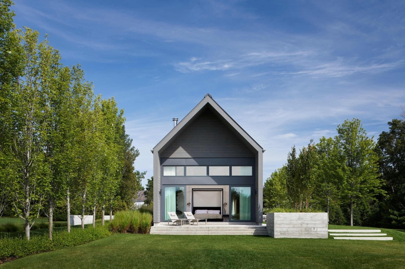 This Modern Farmhouse Reimagines the Classic Longhouse Layout