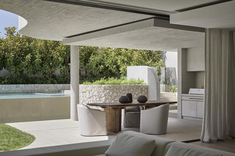 This Sculptural Home Turns Minimalism Into a Statement