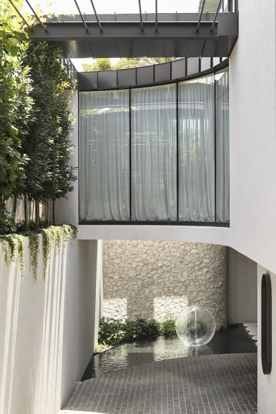 This Sculptural Home Turns Minimalism Into a Statement