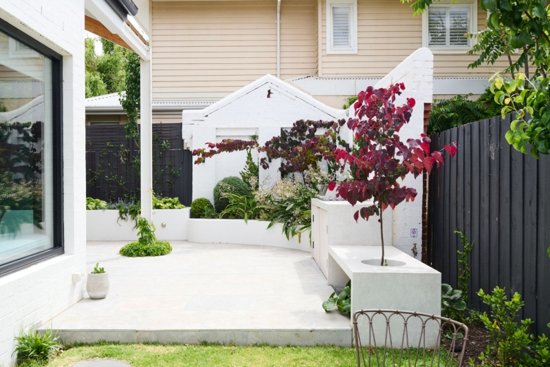 Vaulted Ceilings and Garden Views Make This Home a True Sanctuary