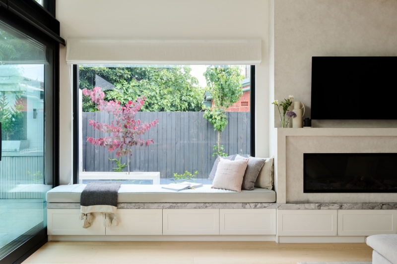 Vaulted Ceilings and Garden Views Make This Home a True Sanctuary