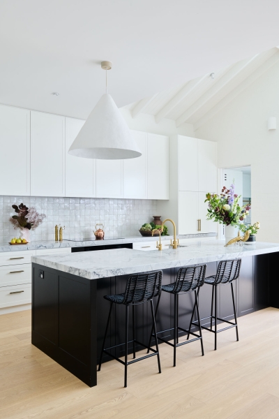 Vaulted Ceilings and Garden Views Make This Home a True Sanctuary