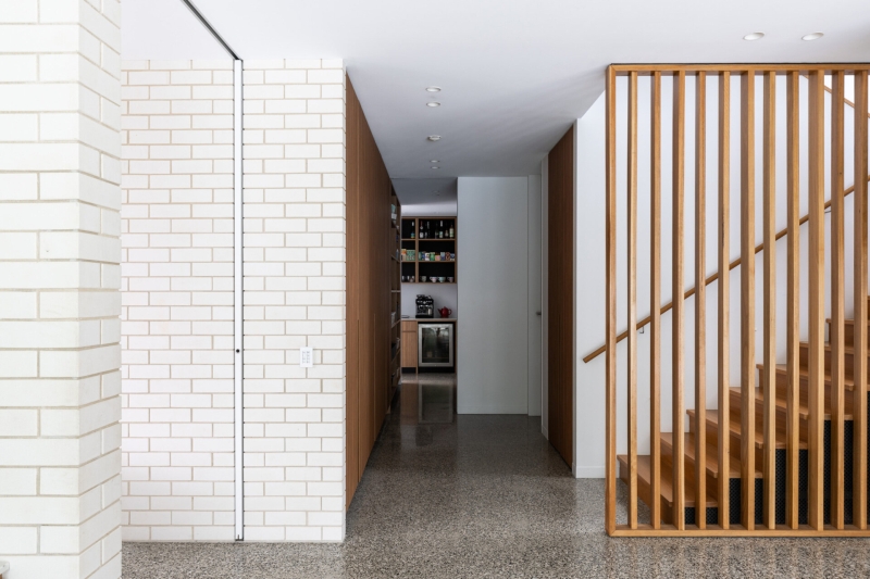 A Coastal Dream Home That Appears to Hover Above the Landscape