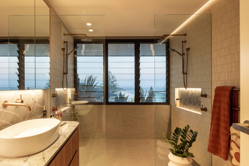 A Coastal Dream Home That Appears to Hover Above the Landscape
