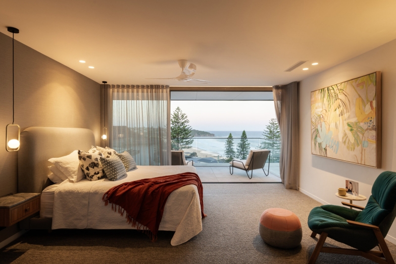 A Coastal Dream Home That Appears to Hover Above the Landscape
