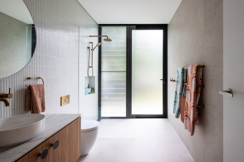 A Coastal Dream Home That Appears to Hover Above the Landscape