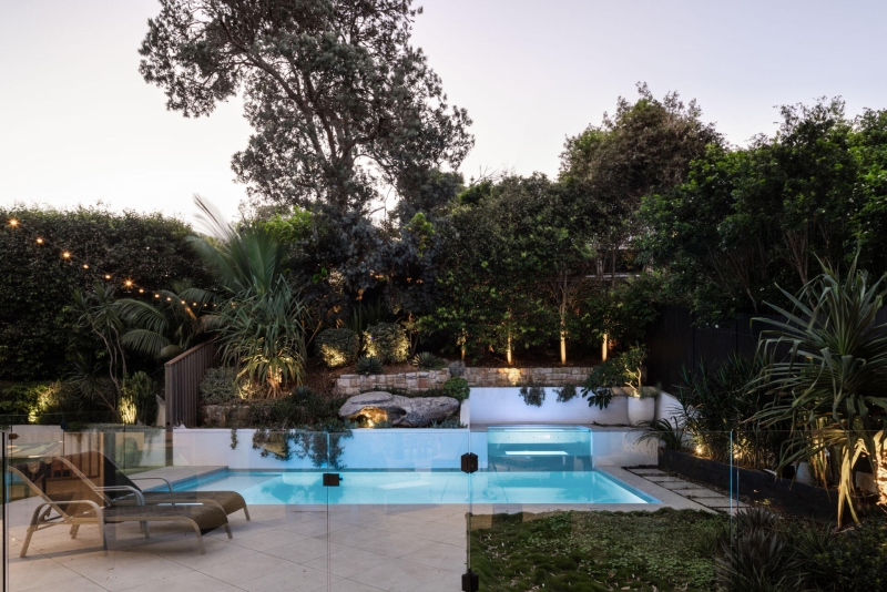 A Coastal Dream Home That Appears to Hover Above the Landscape
