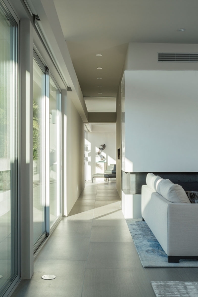 A Home That Balances Sleek Modernism With Mid-Century Palm Springs Flair