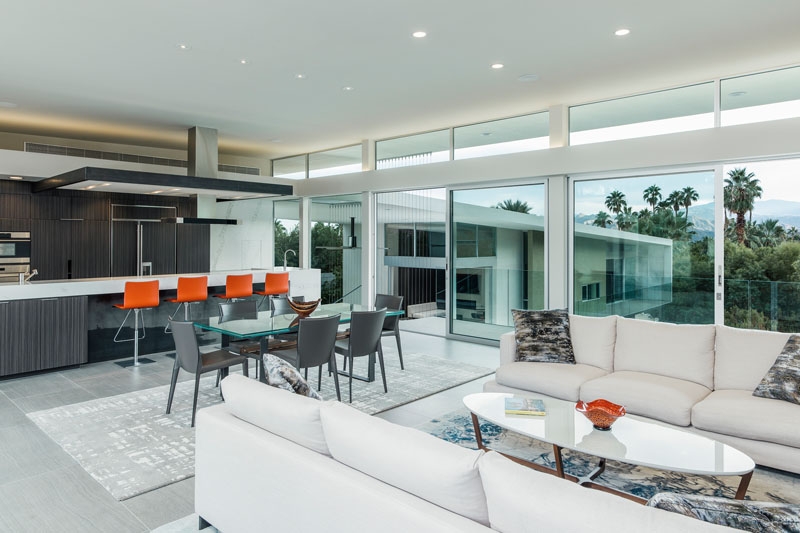 A Home That Balances Sleek Modernism With Mid-Century Palm Springs Flair