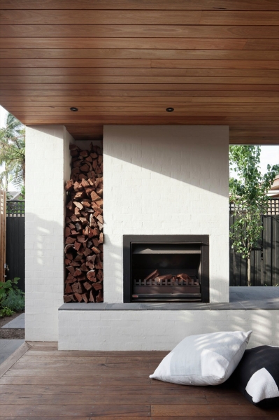 A Mid-Century Modern Facade Conceals The Striking Contemporary Makeover Of This Home