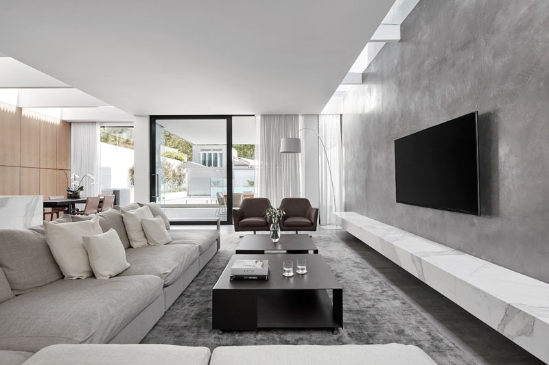 Inside a Heritage Home with a Surprisingly Cantilevered Modern Extension