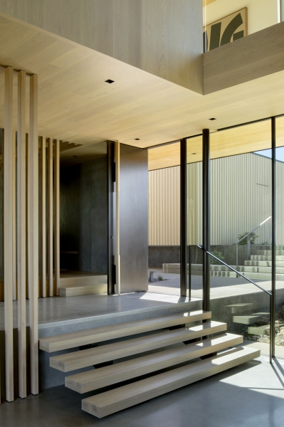 Inside a Striking Home Framed by Floor-to-Ceiling Glass Walls