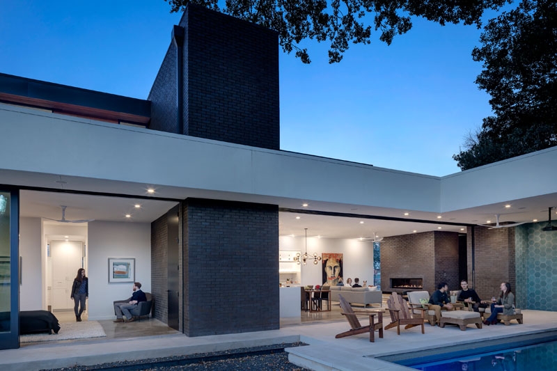 Inside a Texas Home Designed for Effortless Indoor-Outdoor Entertaining