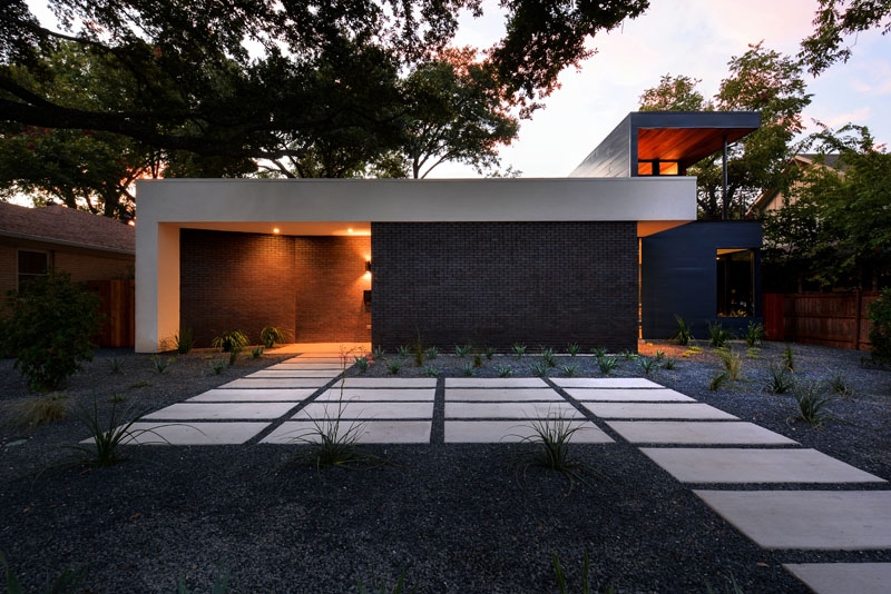 Inside a Texas Home Designed for Effortless Indoor-Outdoor Entertaining