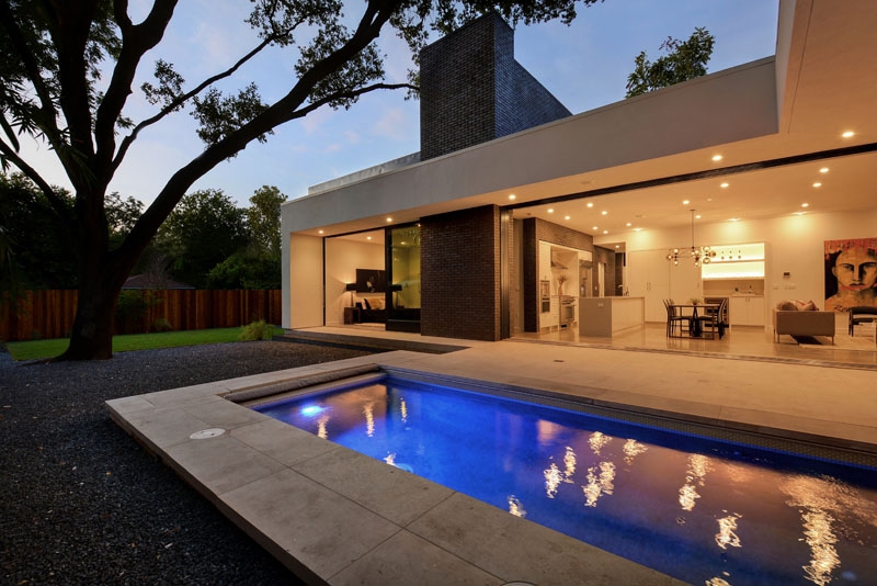 Inside a Texas Home Designed for Effortless Indoor-Outdoor Entertaining