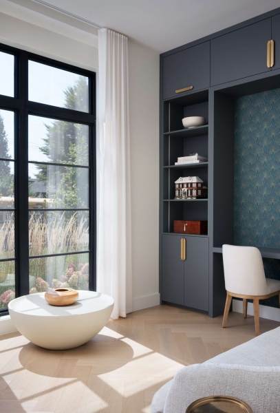 The calm dining room that hides a bold surprise nearby