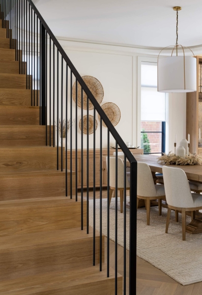 The calm dining room that hides a bold surprise nearby