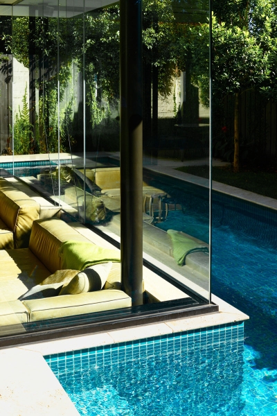 The Poolside Living Room That Everyone Dreams Of