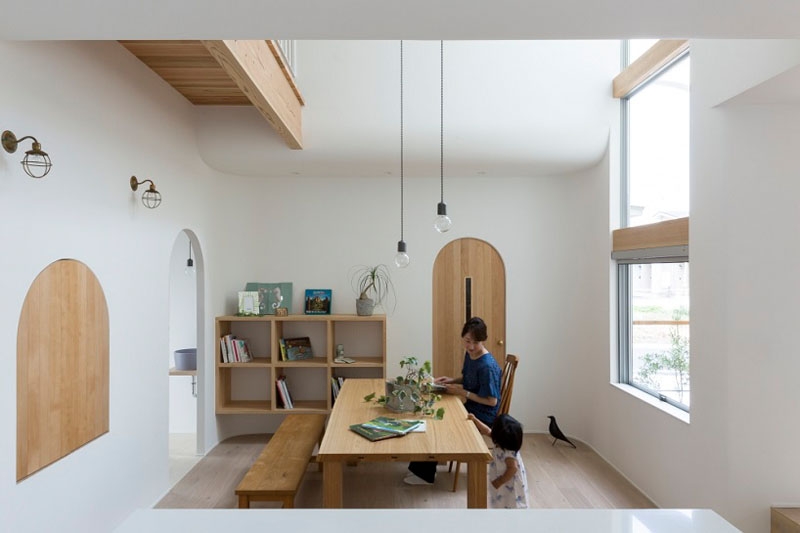 This Japanese House Shows the Beauty of Soft Curves