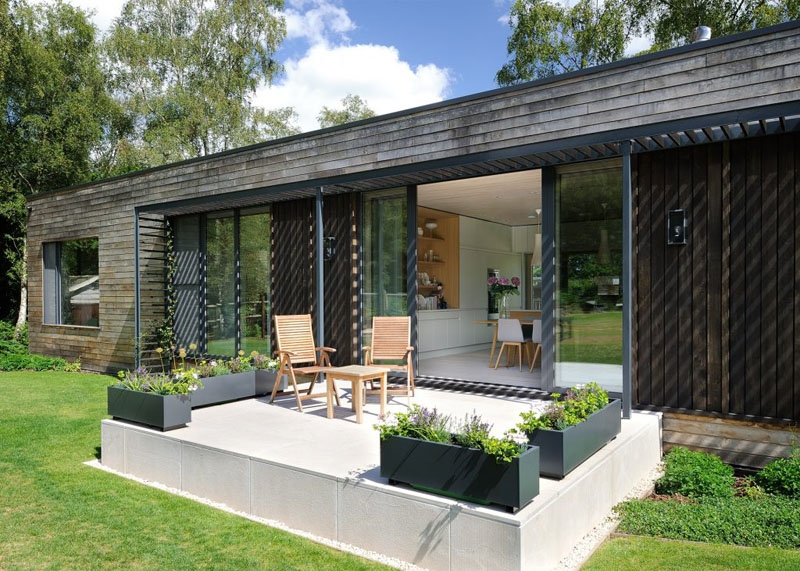 This mobile home doesn’t look like a mobile home at all