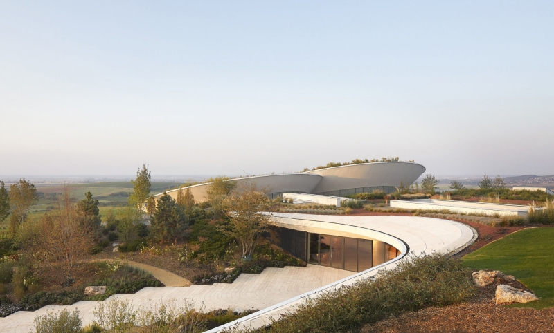 This Winery is a Stunning Blend of Architecture and Vineyards