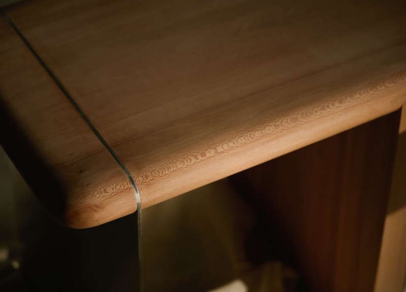 To design is to tell stories: the Ferro collection is a tale of contrasts and mystery