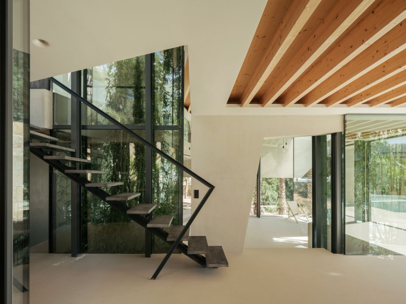 A Home That Unfolds Like a Sheet of Paper