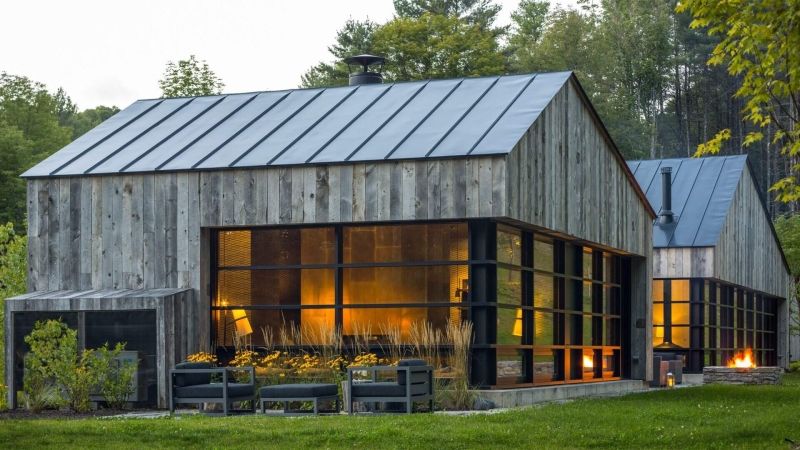 A House Built From Reclaimed Fence Wood: How Weathered Boards Create Instant Character