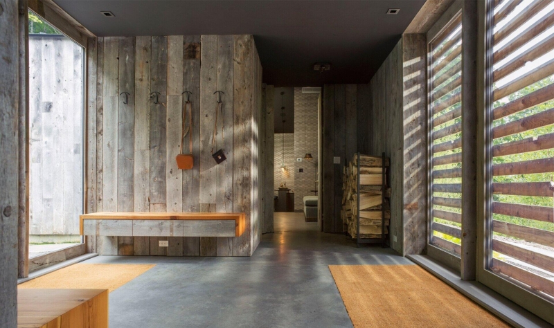 A House Built From Reclaimed Fence Wood: How Weathered Boards Create Instant Character
