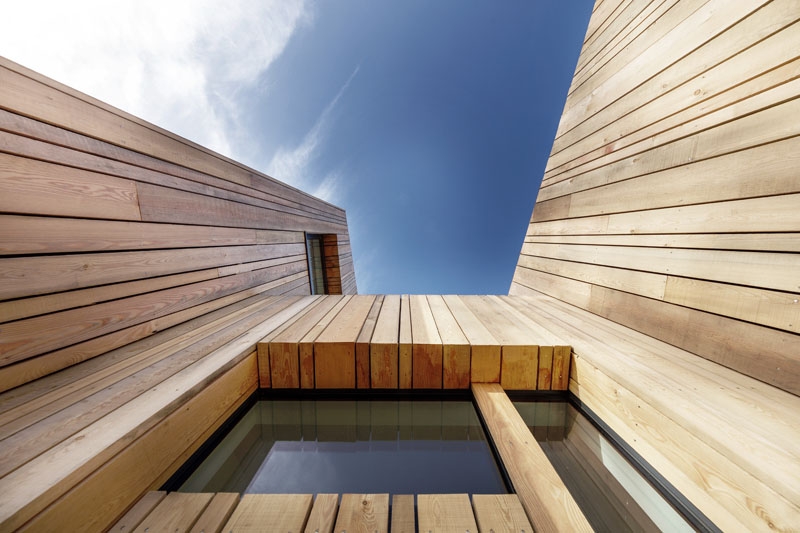 Inside the Pod-Like Holiday Home Built to Withstand Nature