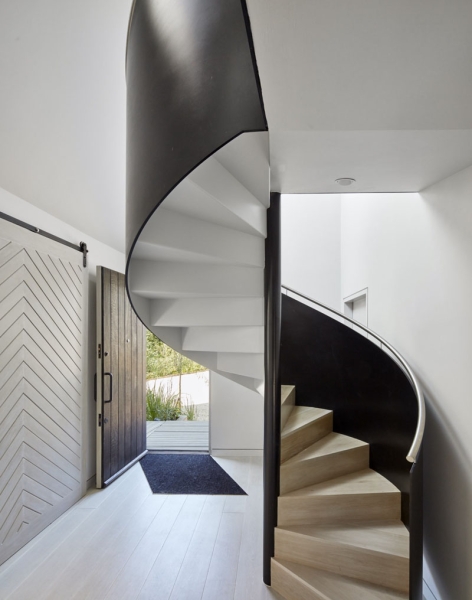 Inspired by Boat Sheds and Covered in Wood Shingles, This House Feels Surprisingly Modern