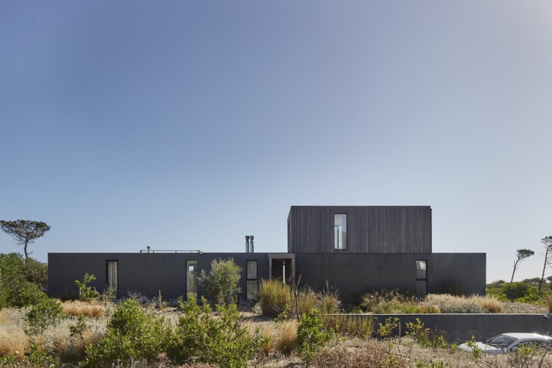 Prefab Simplicity or Modular Luxury? This House Has Both