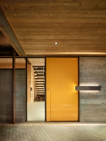 The Industrial Mountain House That Frames Nature Like Art