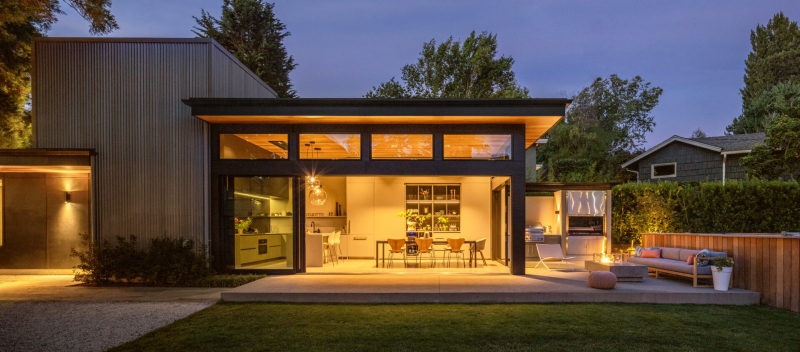 This Couple Turned An Empty Lot Into A Place Where Friends and Family Gather