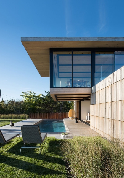 Why this beach house feels like a lookout