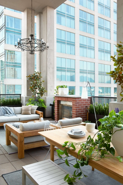 7 Ways This Loft Apartment Blends New York Cool With West Coast Calm