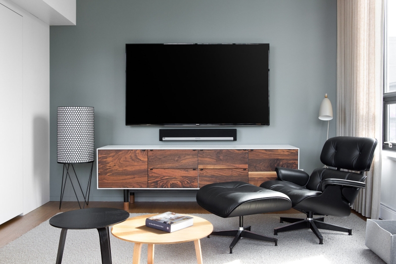 7 Ways This Loft Apartment Blends New York Cool With West Coast Calm