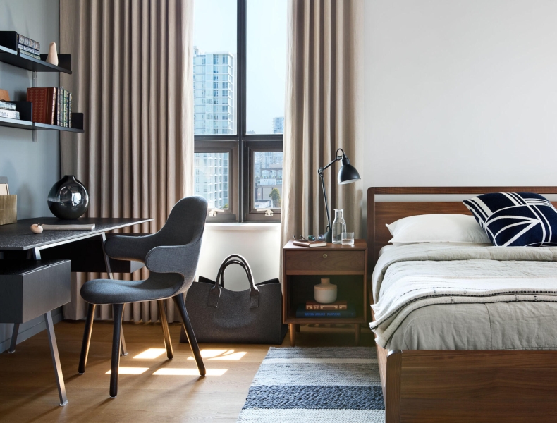 7 Ways This Loft Apartment Blends New York Cool With West Coast Calm