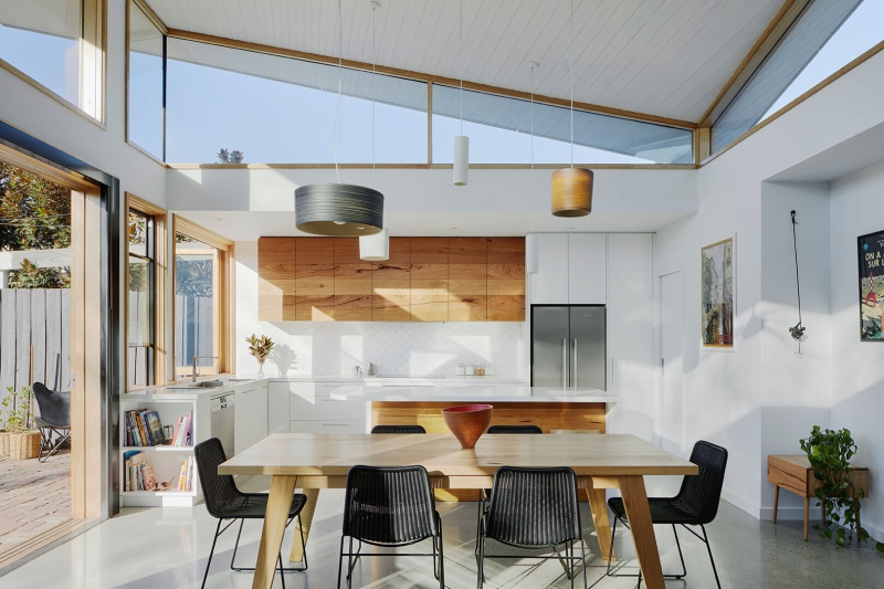 A Roof With a Twist: The Melbourne Home Built for Life in the Light