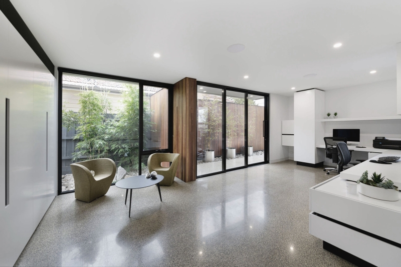 Bamboo-Patterned Concrete Walls Express The Personality Of This Home