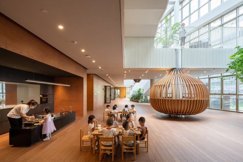 Cheer Kindergarten | HIBINOSEKKEI + Youji no Shiro