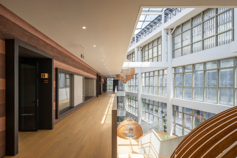 Cheer Kindergarten | HIBINOSEKKEI + Youji no Shiro